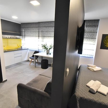 Mono Old Town Rooms With Breakfast - Ae1109 Zadar Bagian luar foto