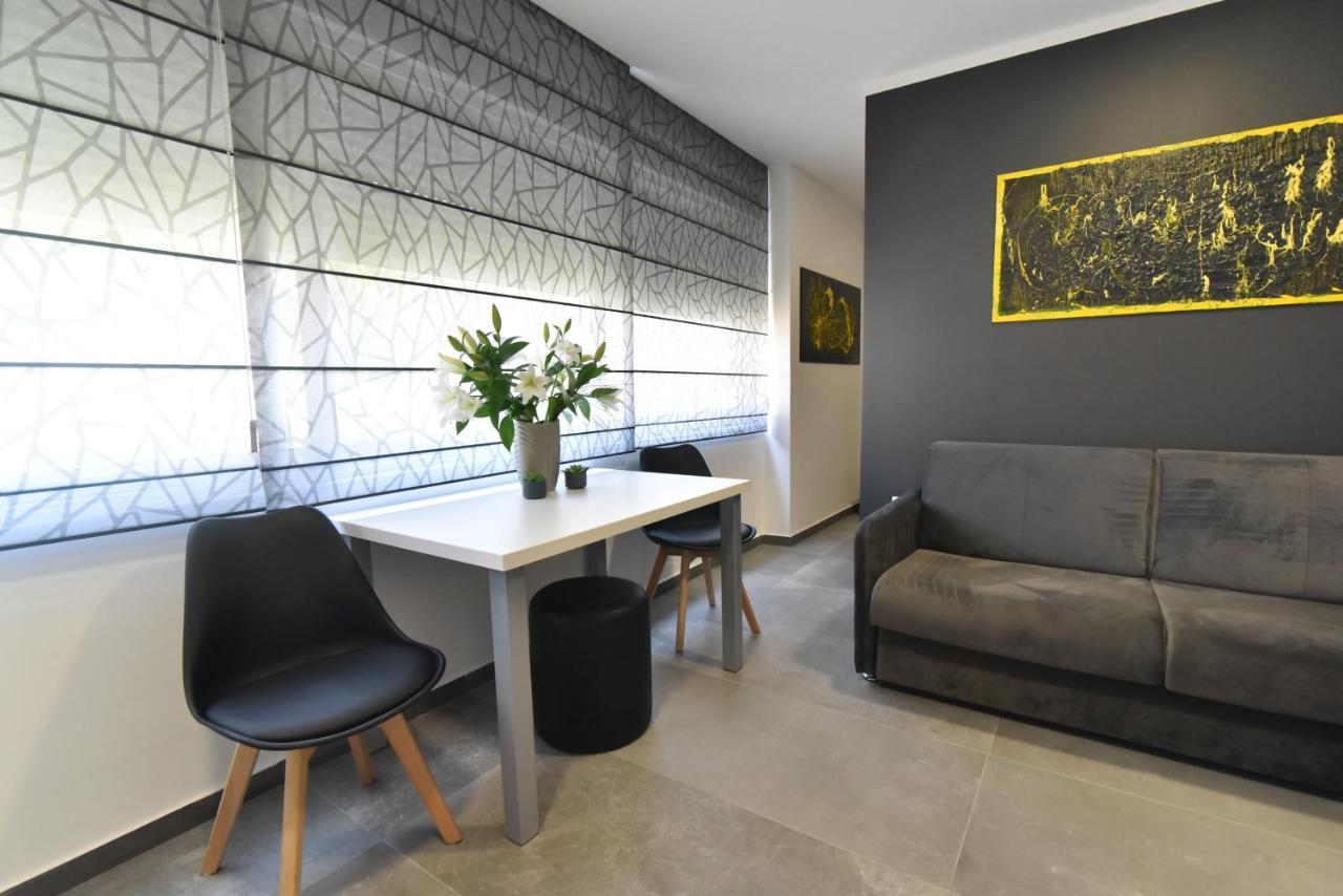 Mono Old Town Rooms With Breakfast - Ae1109 Zadar Bagian luar foto